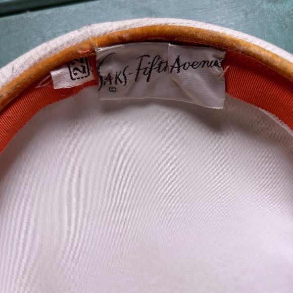 Antique Saks Fifth Avenue cream hat - Picture 3 of 4